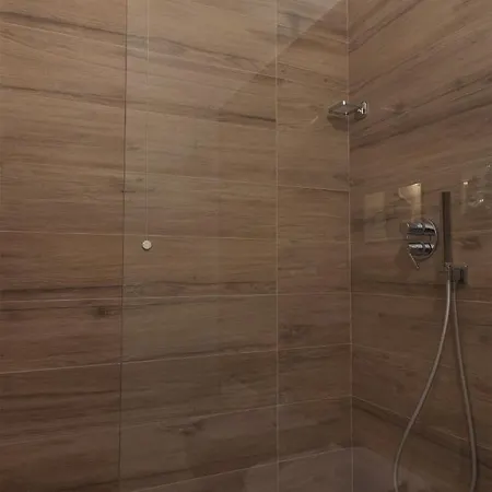 Calafatari לינה וארוחת בוקר סירקוזה