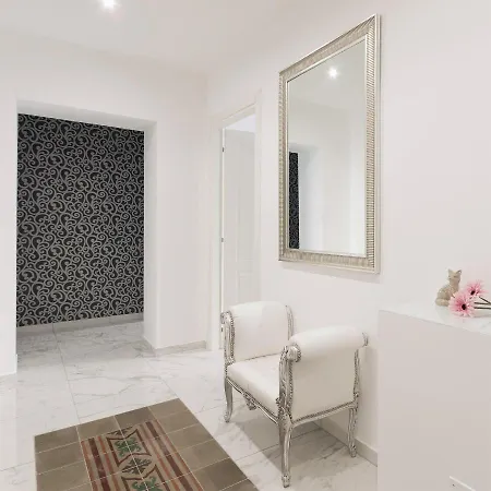 Oda ve Kahvaltı Calafatari Siraküza