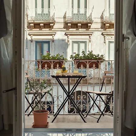 Oda ve Kahvaltı Calafatari Siraküza