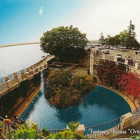 Calafatari Oda ve Kahvaltı 4*