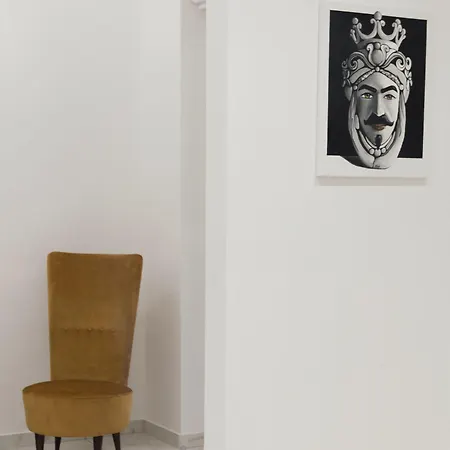 Calafatari Bed & Breakfast Syracuse